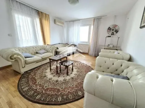 Stan in Južni Bulevar