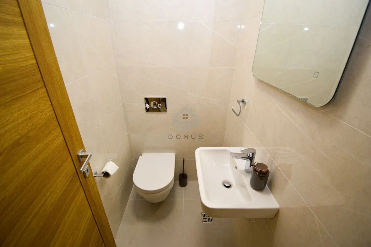 Izdavanje, dvosoban stan, 75m², City Kvart, Podgorica