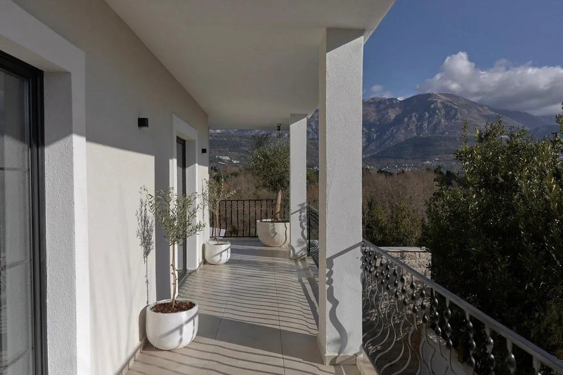 Prodaja, kuća, 424m², Tivat, Crna Gora