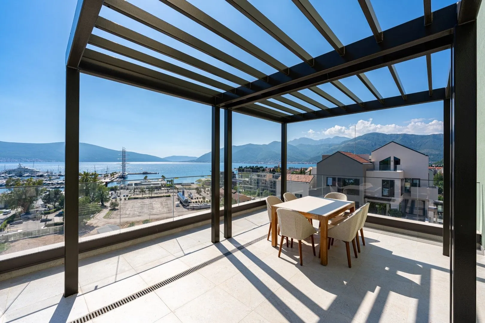 Prodaja, dvosoban stan, 154m², Porto Montenegro, Tivat