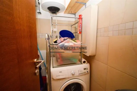 Rent, two bedroom apartment, 75m², Gorica C, Podgorica - image 16