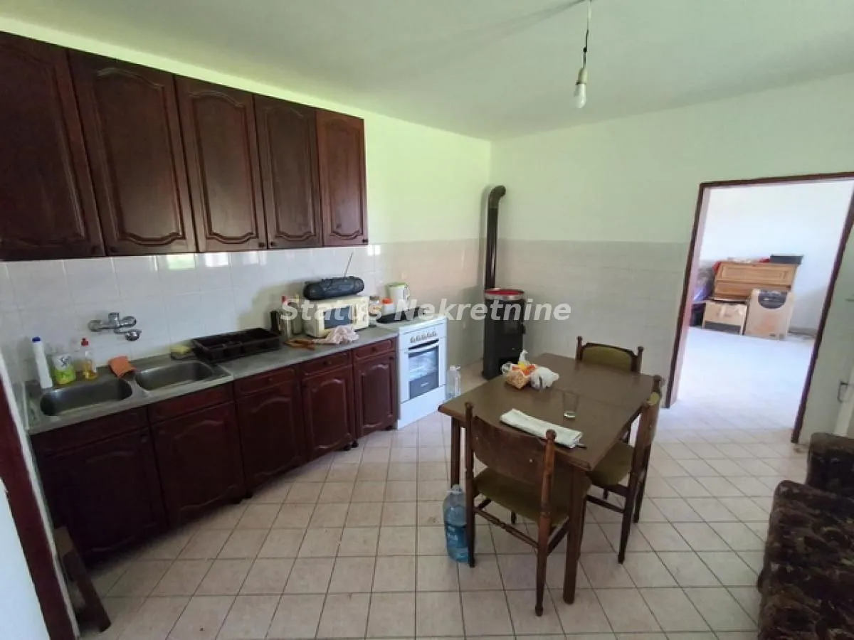 Prodaja, kuća, 118m², Futog, Novi Sad Sve Podlokacije