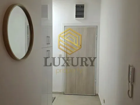 Izdavanje, dvosoban stan, 72m², Blok 9, Podgorica - image 12