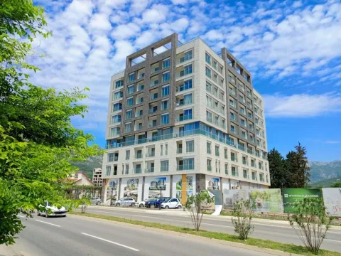 Sale, one bedroom apartment, 43m², Centar, Bar