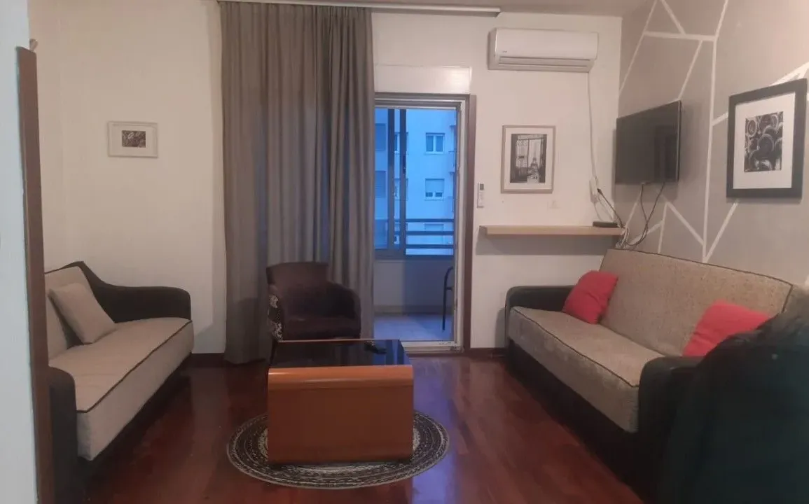 Izdavanje, garsonjera, 35m², City Kvart, Podgorica