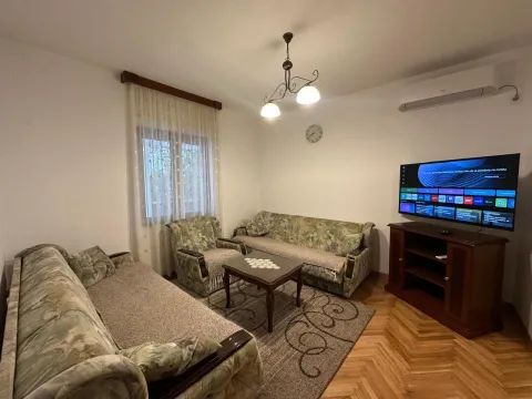 Izdavanje, dvosoban stan, 90m², Čeluga, Bar - image 1