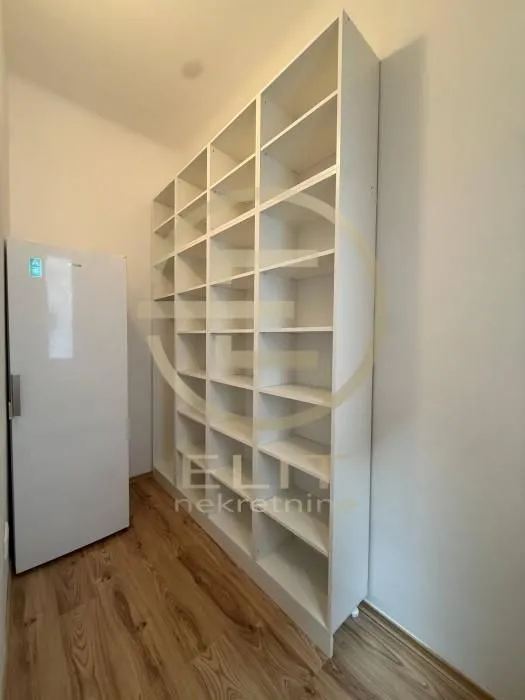 Prodaja, stan, 112m², Centar, Novi Sad