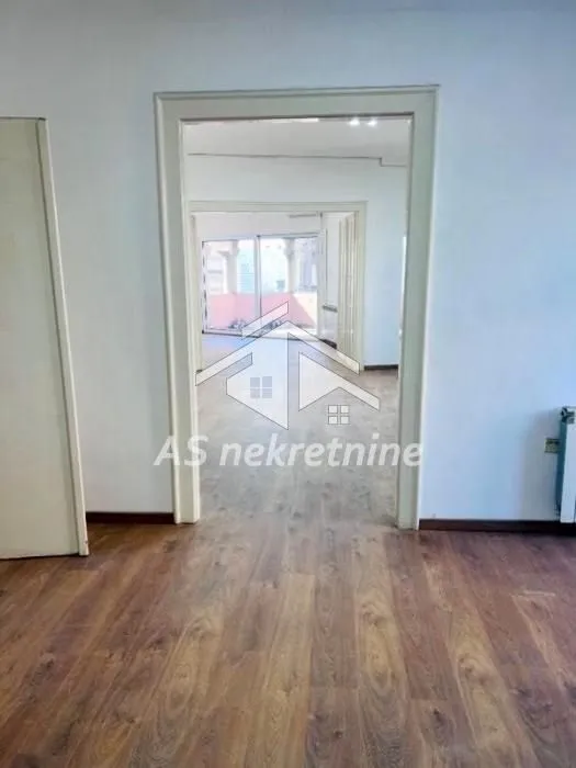 Rent, four bedroom apartment, 107m², Stari Grad, Beograd