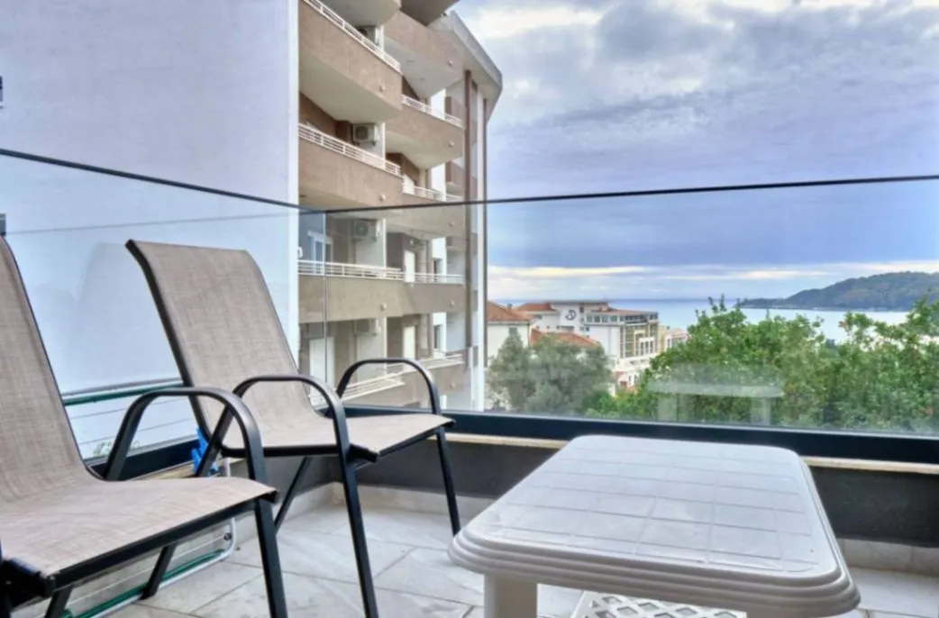 Sale, one bedroom apartment, 43m², Bečići, Budva