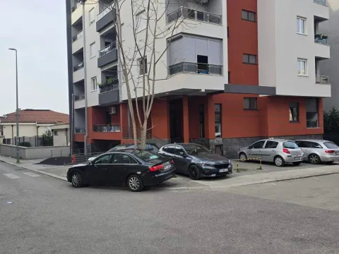 Rent, one bedroom apartment, 54m², Ljubović, Podgorica - image 12