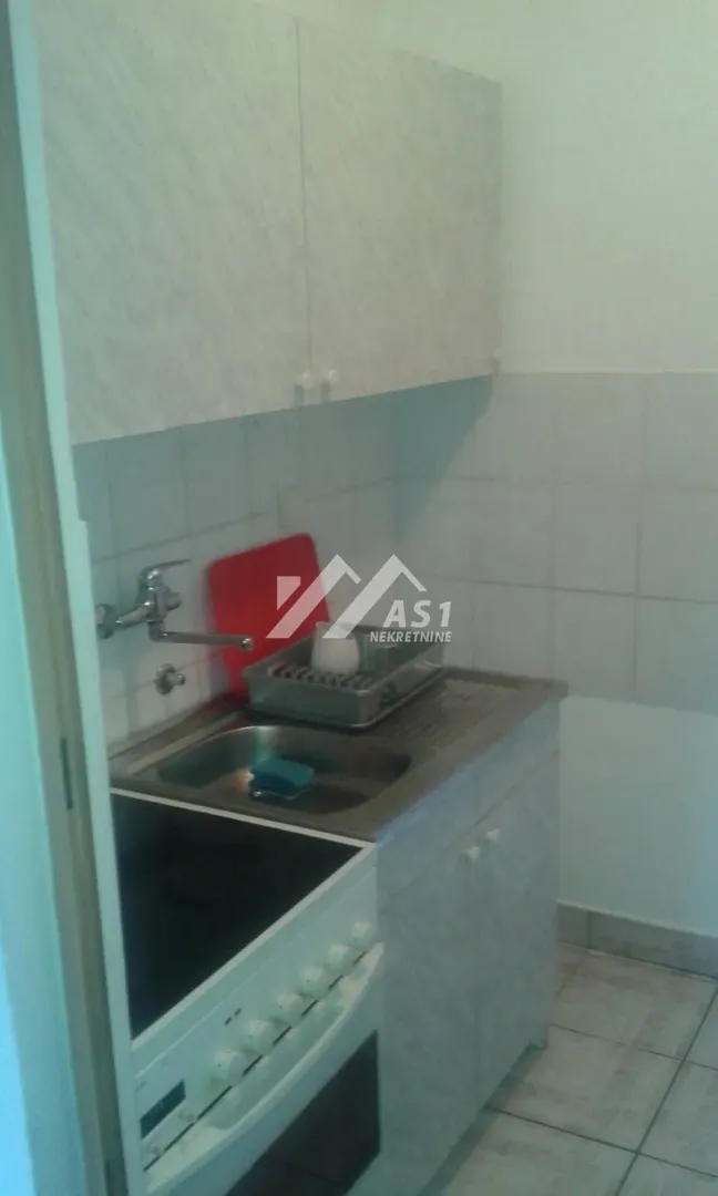 Izdavanje, jednosoban stan, 34m², Grbavica, Novi Sad Sve Podlokacije