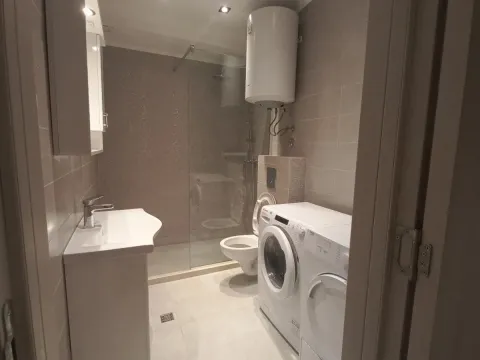 Rent, two bedroom apartment, 70m², Kalimanj, Tivat - image 11