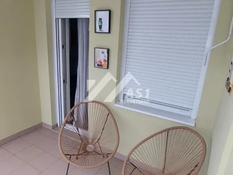 Izdavanje, četvorosoban stan, 93m², Centar, Novi Sad - image 10