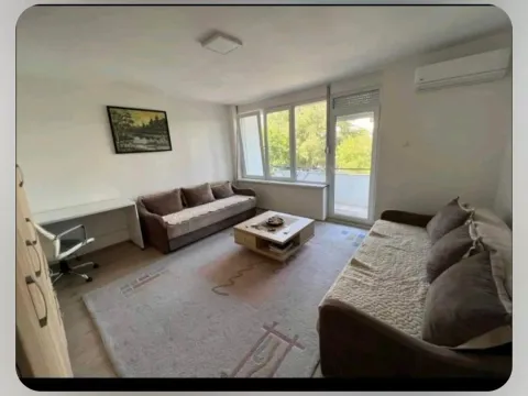 Izdavanje, jednosoban stan, 46m², Preko Morače, Podgorica