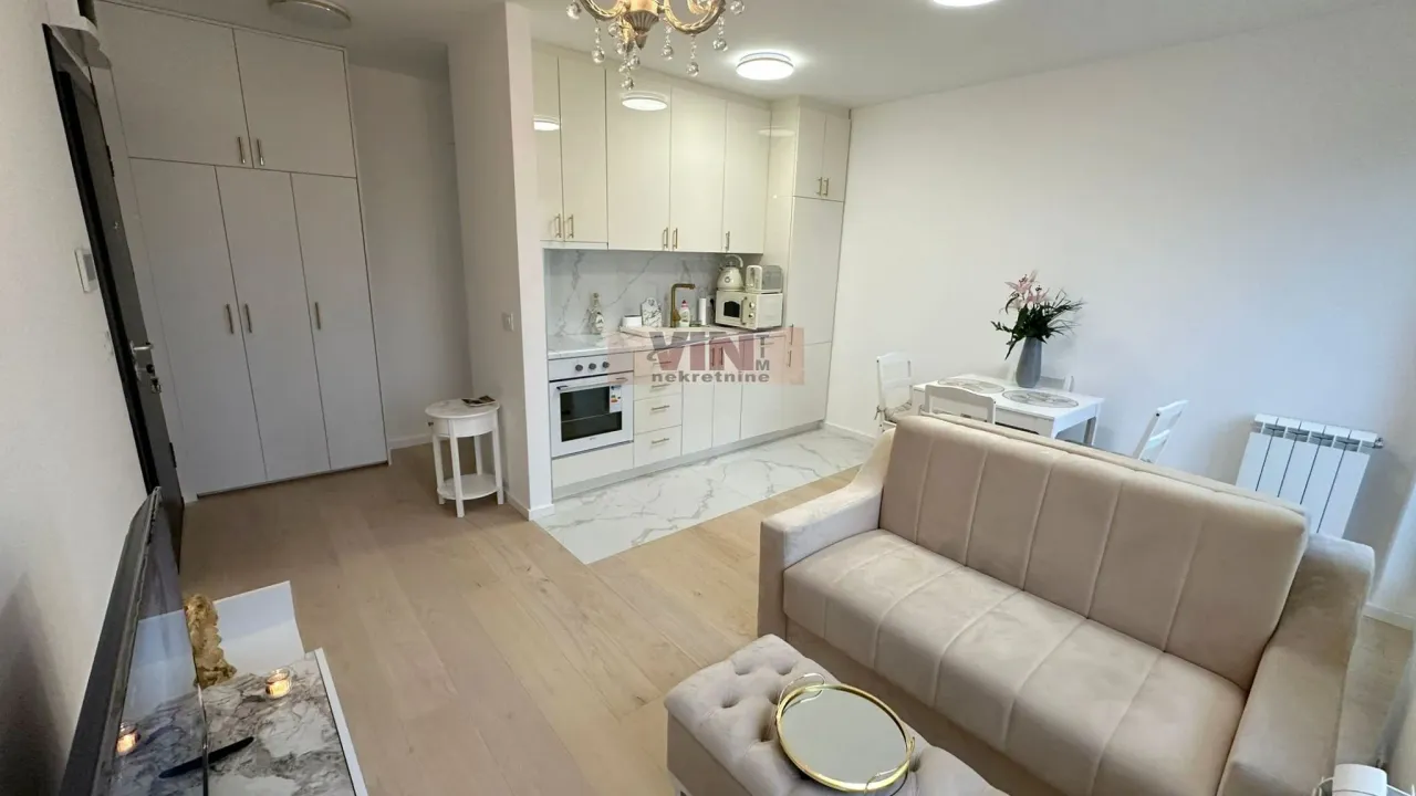 Izdavanje, jednosoban stan, 37m², Dušanovac, Voždovac Sve Podlokacije