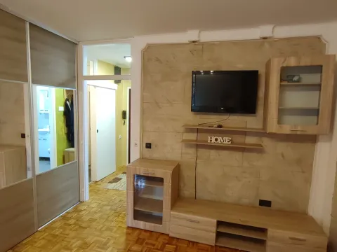 Izdavanje, jednosoban stan, 37m², Novo naselje, Novi Sad - image 4