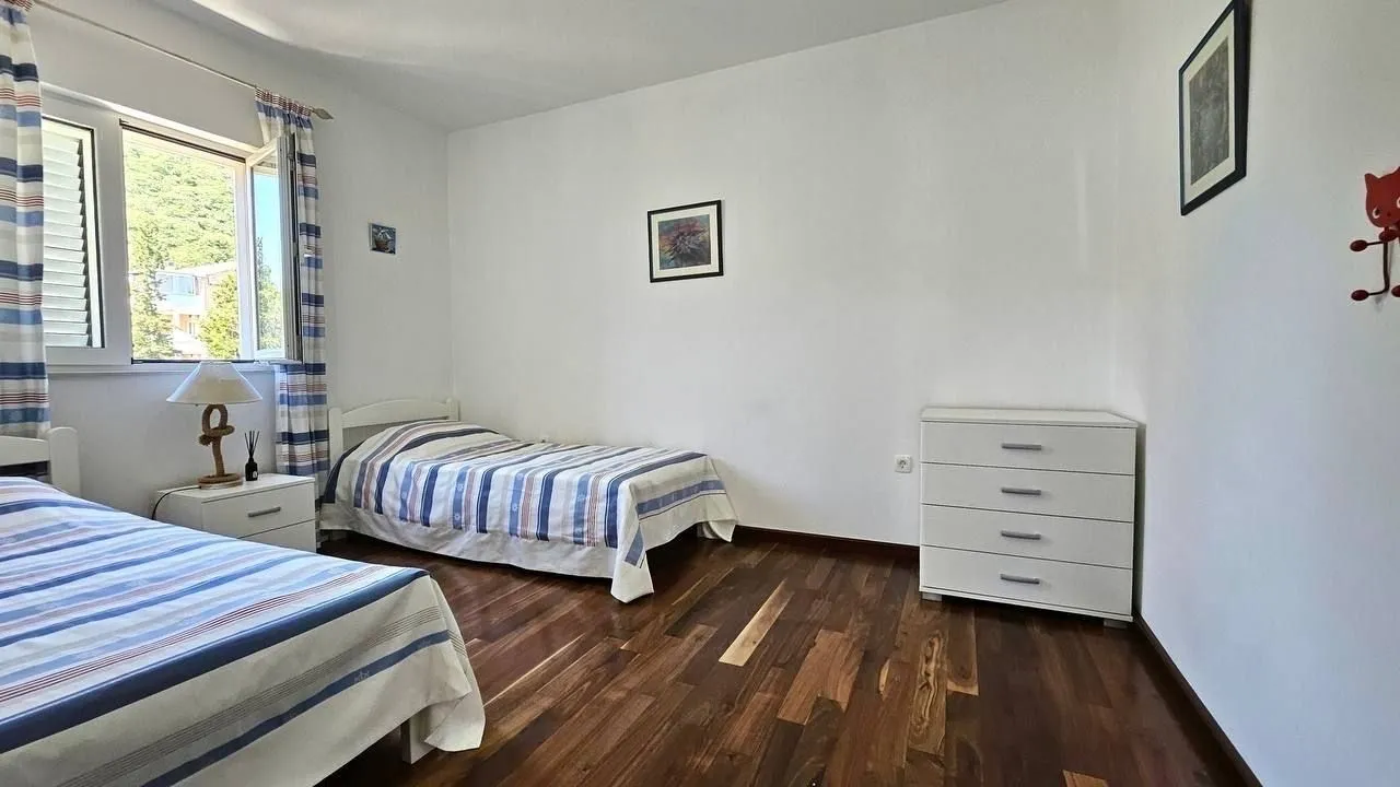 Prodaja, dvosoban stan, 90m², Donja Lastva, Tivat