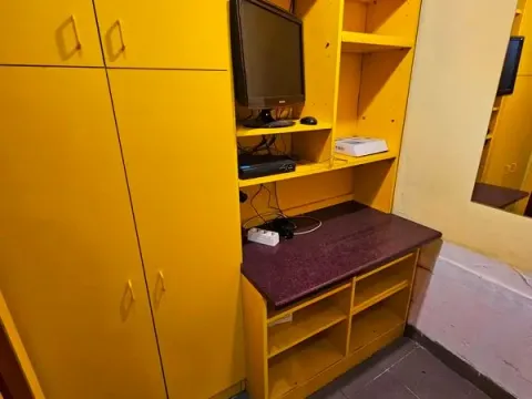 Izdavanje, poslovni prostor, 13m², Bogoslovija, Palilula Sve Podlokacije - image 2