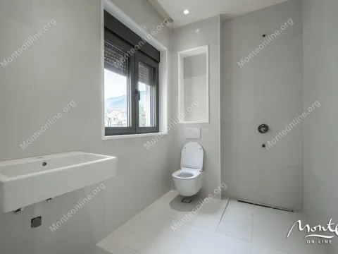 Prodaja, trosoban stan, 236m², Tivat, Crna Gora - image 10