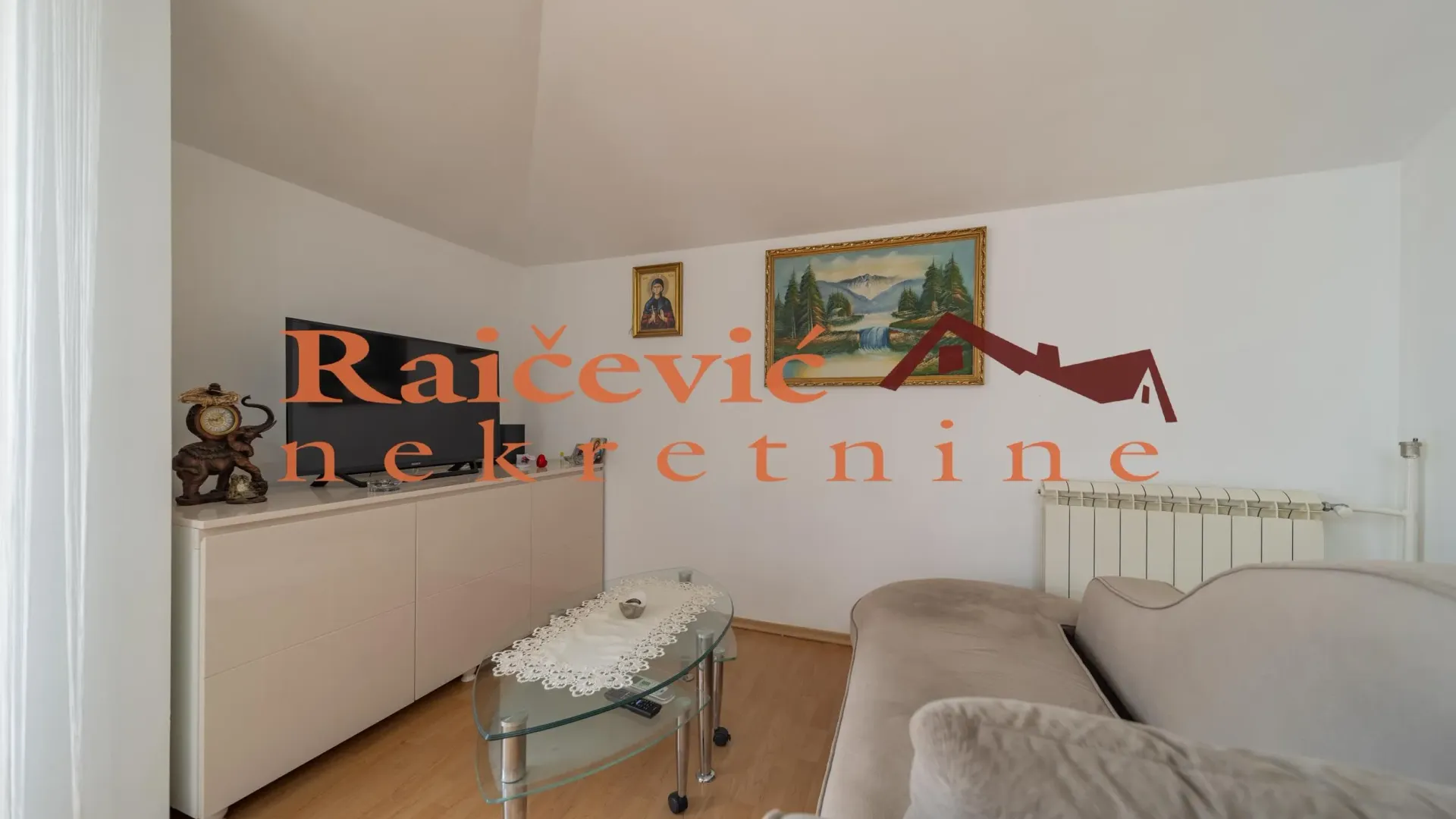 Izdavanje, trosoban stan, 65m², Kluz, Zvezdara Sve Podlokacije