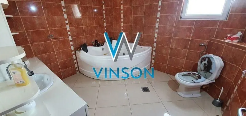Rent, four bedroom apartment, 198m², Petrovaradin, Novi Sad