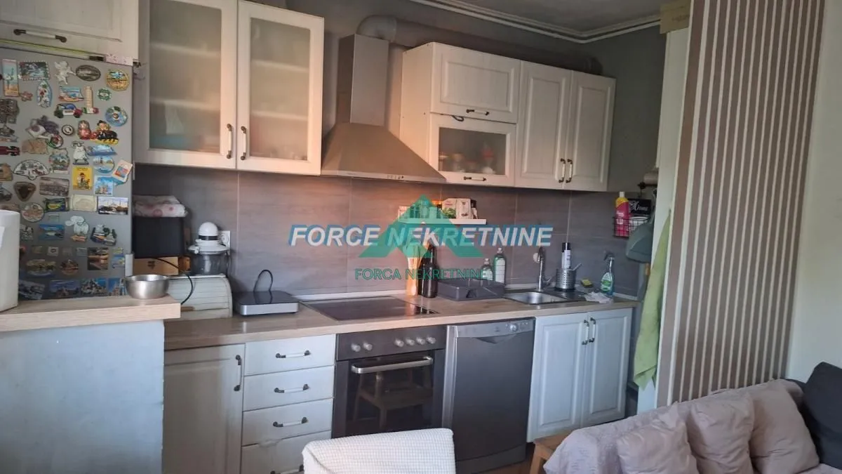 Sale, four bedroom apartment, 104m², Voždovac Sve Podlokacije, Beograd