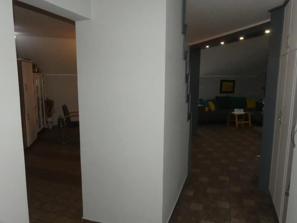 Prodaja, kuća, 220m², Centar, Jagodina