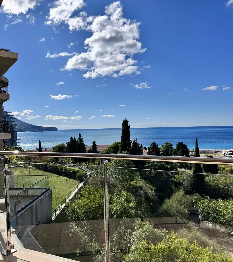 Sale, one bedroom apartment, 59m², Bečići, Budva