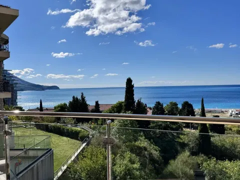 Sale, one bedroom apartment, 59m², Bečići, Budva - image 2