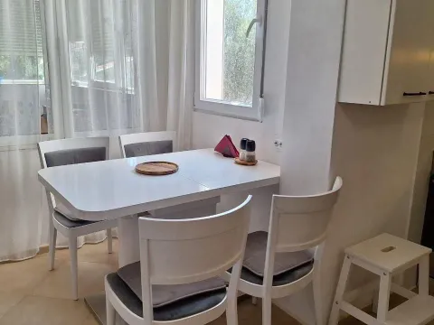 Daily-rent, two bedroom apartment, 60m², Petrovac, Budva - image 6