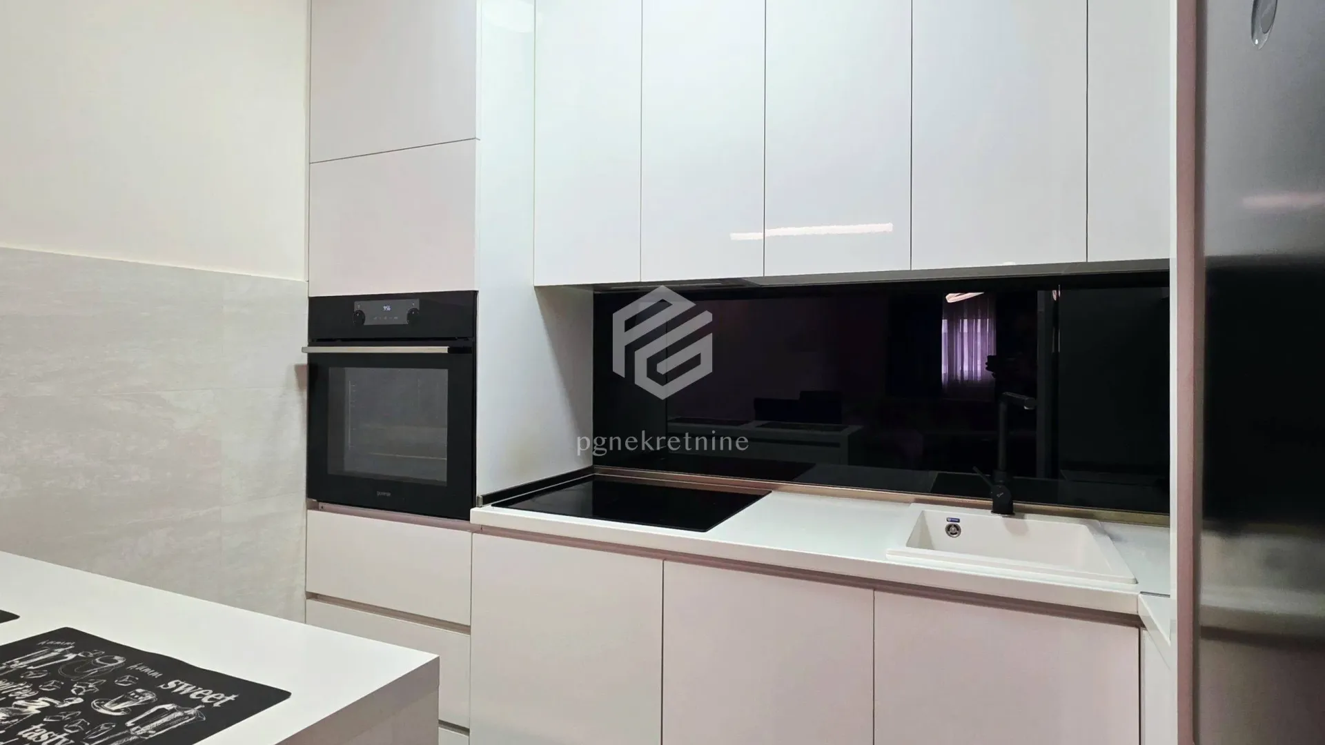 Rent, one bedroom apartment, 49m², Central Point, Podgorica