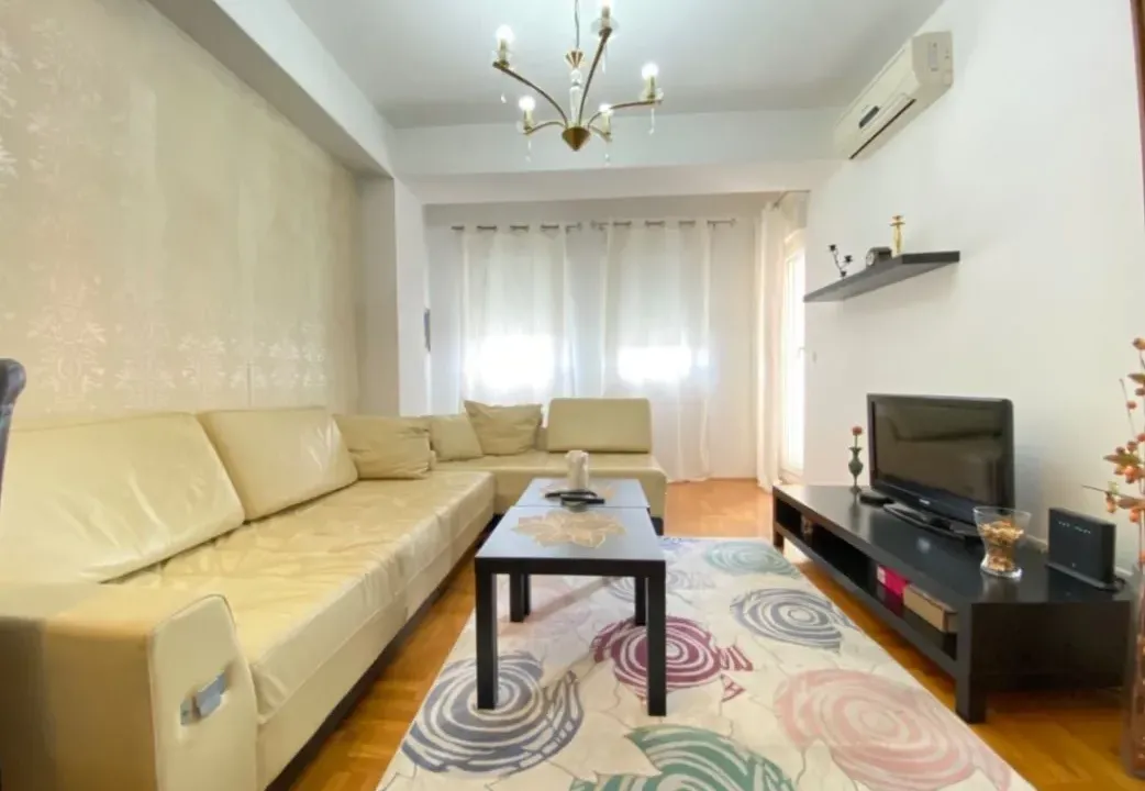 Izdavanje, jednosoban stan, 53m², City Kvart, Podgorica