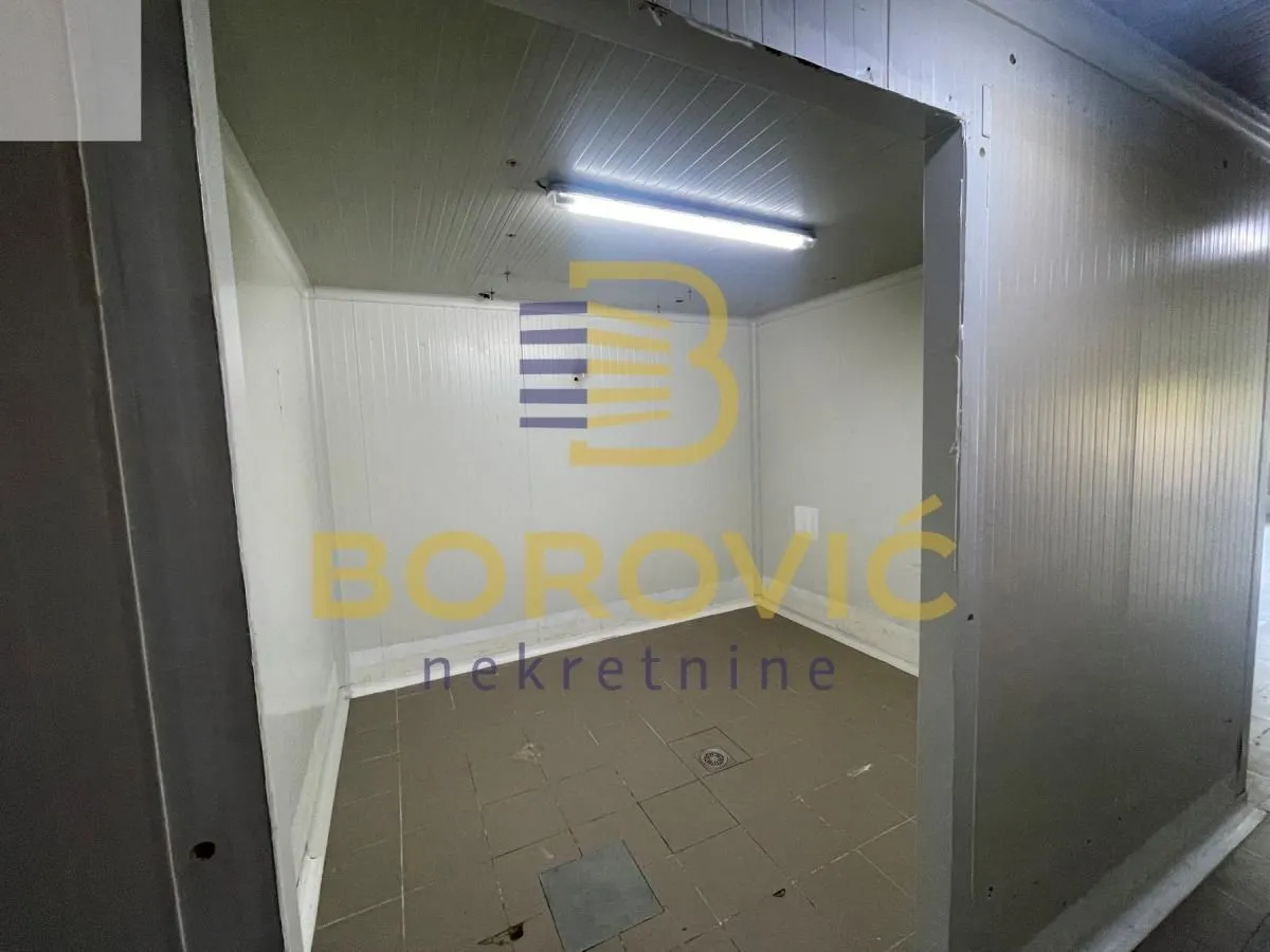 Prodaja, kuća, 150m², Veliki Mokri Lug, Zvezdara Sve Podlokacije