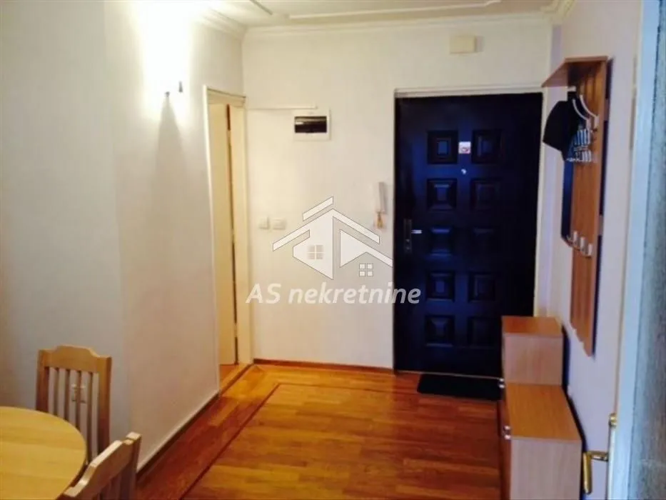 Izdavanje, jednosoban stan, 35m², Novi Beograd Blok 1 Fontana, Novi Beograd Sve Podlokacije