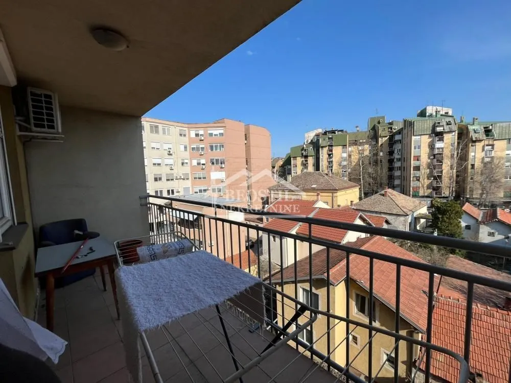 Prodaja, četvorosoban stan, 107m², Centar, Smederevo