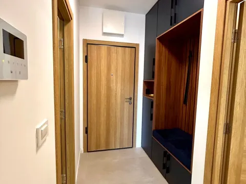 Izdavanje, jednosoban stan, 47m², New City, Podgorica - image 7