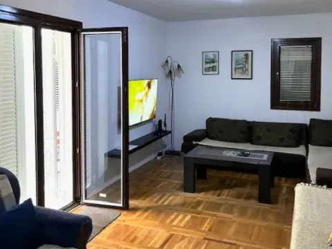 Izdavanje, dvosoban stan, 80m², Budva, Crna Gora - image 3