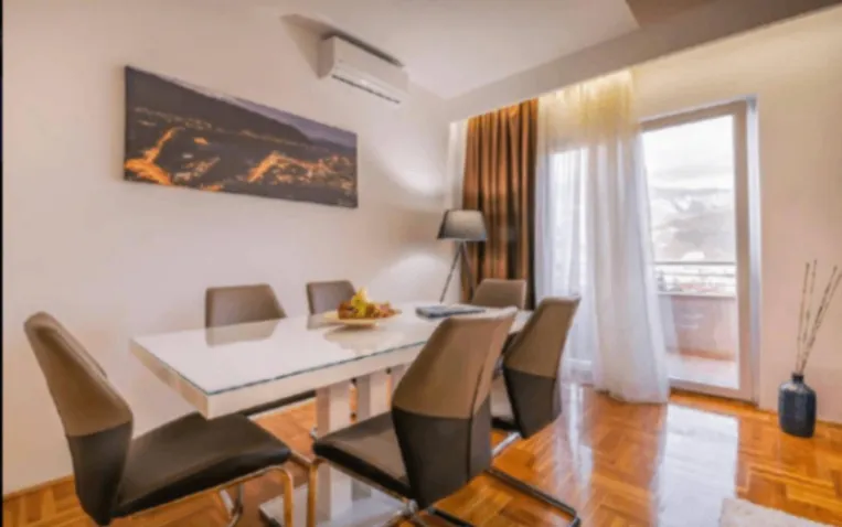 Izdavanje, stan, 80m², Babin Do, Budva