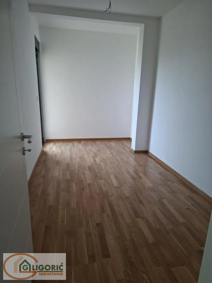 Prodaja, trosoban stan, 78m², Pančevo, Srbija