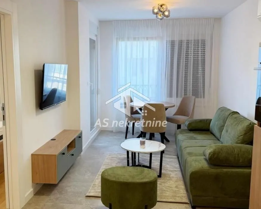Izdavanje, stan, 38m², Đeram Pijaca, Beograd