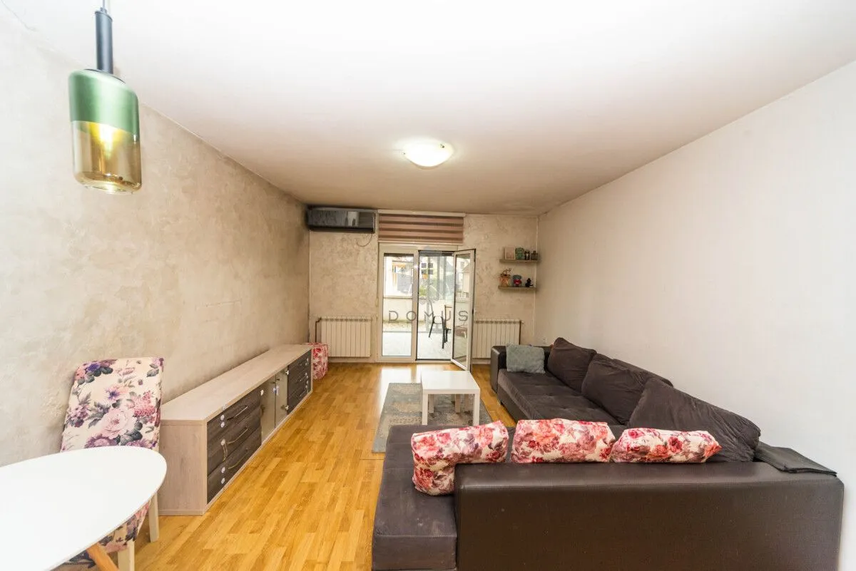 Prodaja, dvosoban stan, 150m², Stari Aerodrom, Podgorica