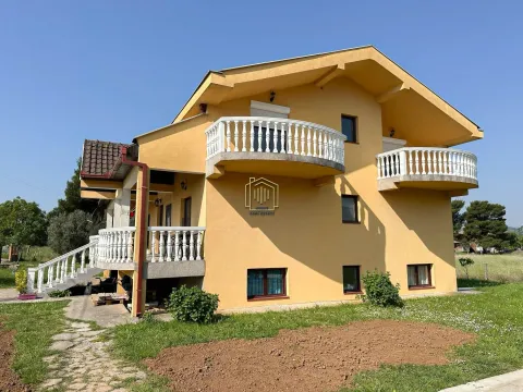 Prodaja, kuća, 350m², Zlatica, Podgorica - image 5