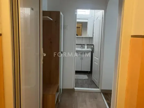 Izdavanje, jednosoban stan, 40m², Stari Grad, Beograd - image 5