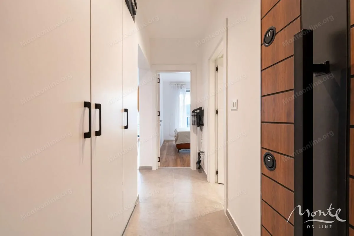Prodaja, jednosoban stan, 36m², Podkošljun, Budva
