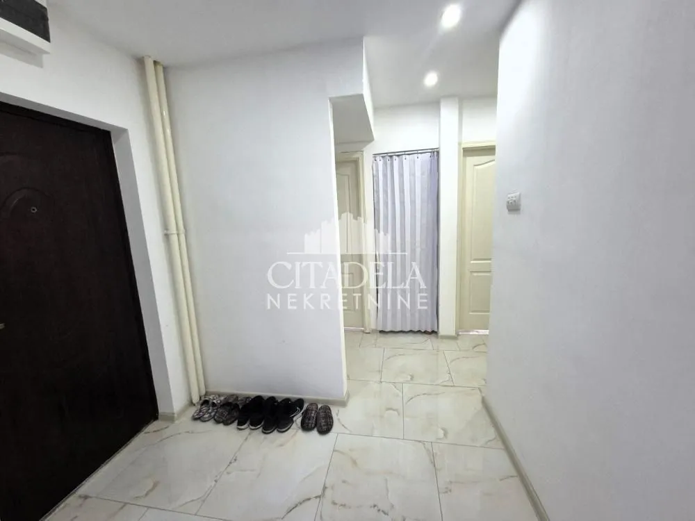 Sale, three bedroom apartment, 90m², Brace Jerković, Voždovac Sve Podlokacije