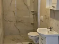 Izdavanje, dvosoban stan, 80m², Tivat, Crna Gora - image 1