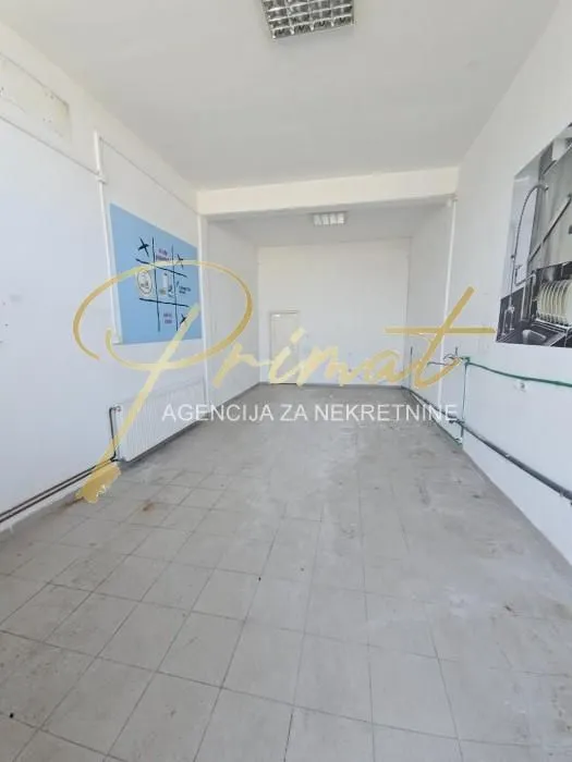 Rent, office space, 290m², Krnjaca, Palilula Sve Podlokacije