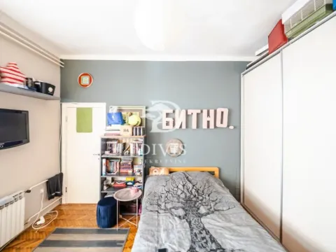 Prodaja, četvorosoban stan, 81m², Stari Grad, Beograd - image 2