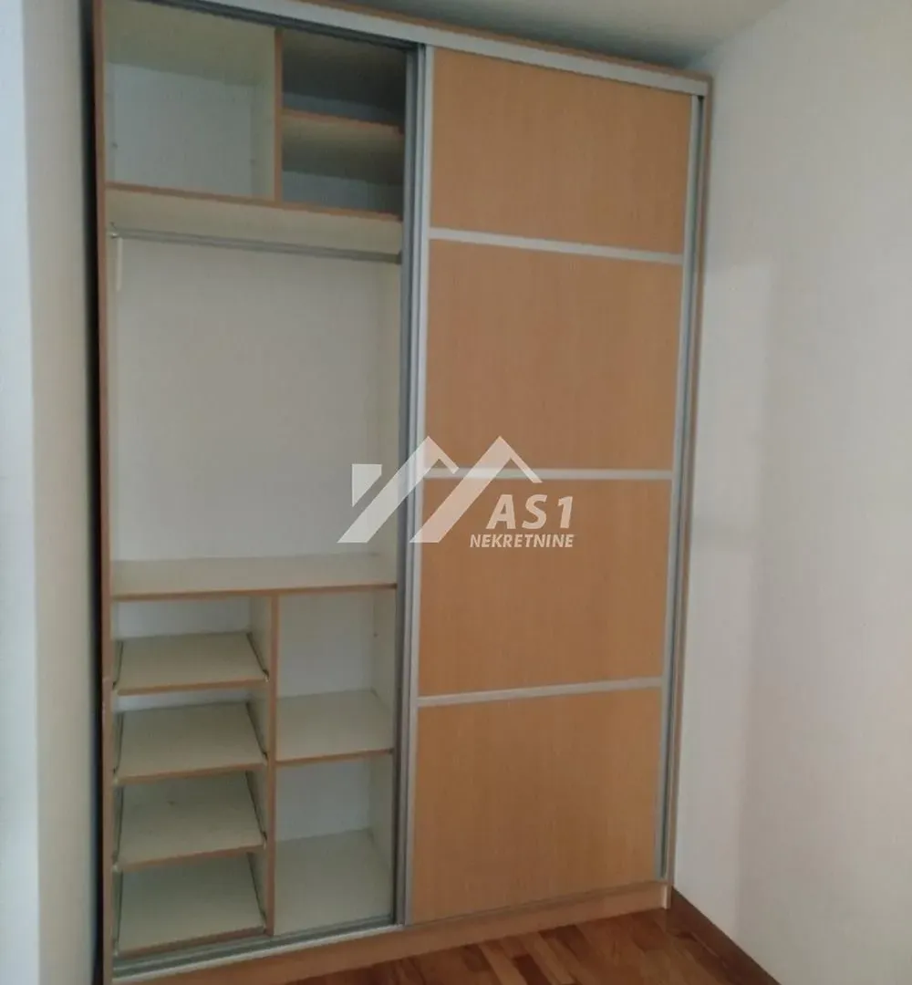 Izdavanje, dvosoban stan, 51m², Stari Majur, Petrovaradin