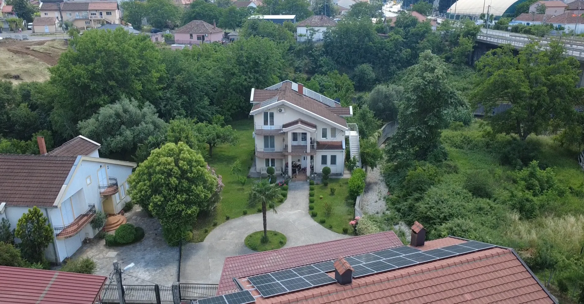 Prodaja, kuća, 301m², Centar, Podgorica